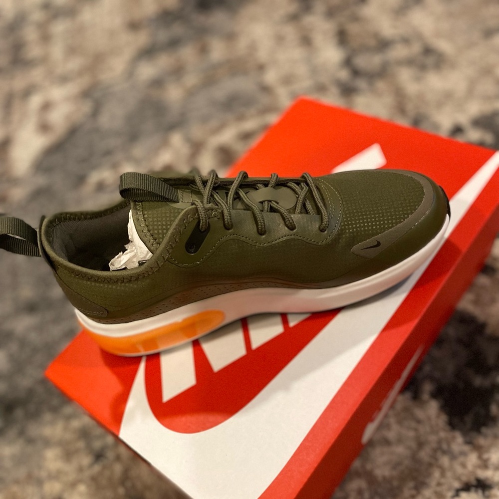 NIKE AIR MAX DIA